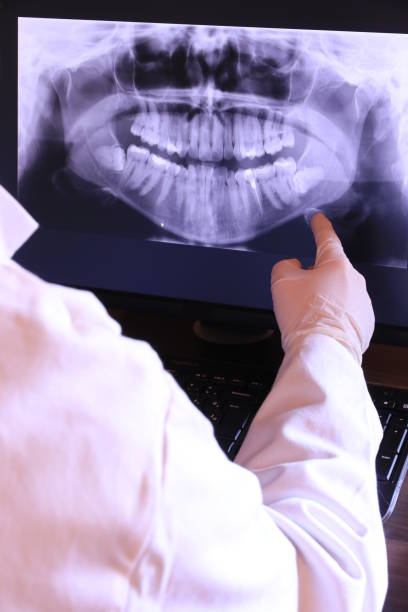 Best Cracked Tooth Emergency Dentist  in Erie, KS